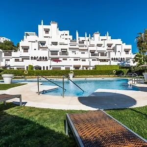https://apartamento-golf-hils-i.es-andalucia.com